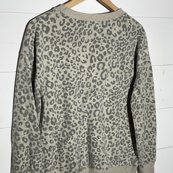 SPLENDID Cheetah Print Long Sleeve Super Soft and Comfy - Picture 4 of 4